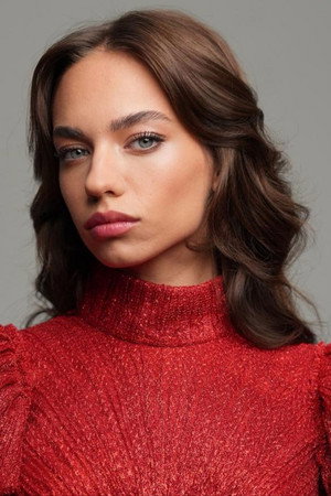 Eylül Tumbar portrait