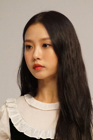 Go Min-si portrait