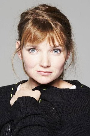 Sophie Quinton portrait