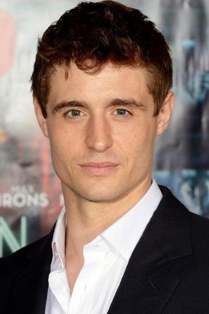 Max Irons portrait