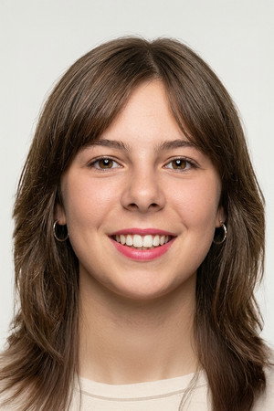 Damla Coşkunoğlu portrait