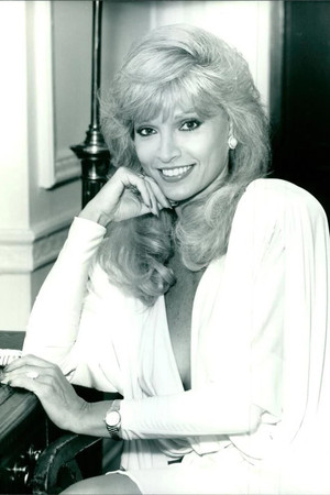 Lois Hamilton portrait