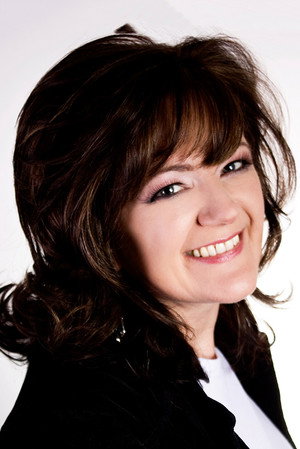Nicki French portrait