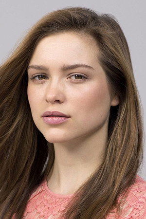 Sophie Cookson portrait