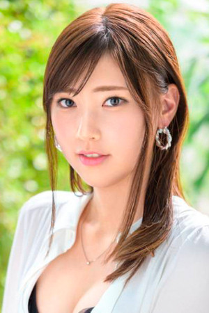 Natsuki Takeuchi portrait