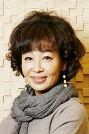 Lee Mi-young portrait