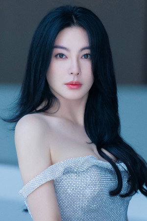 Zhang Yuqi portrait
