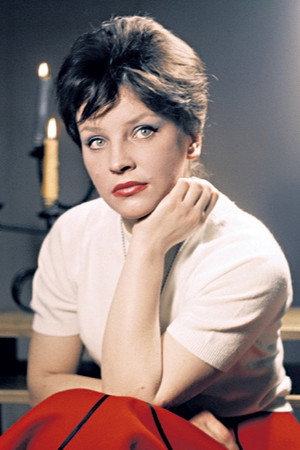 Elza Lezhdey portrait