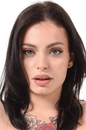 Clara Mia portrait