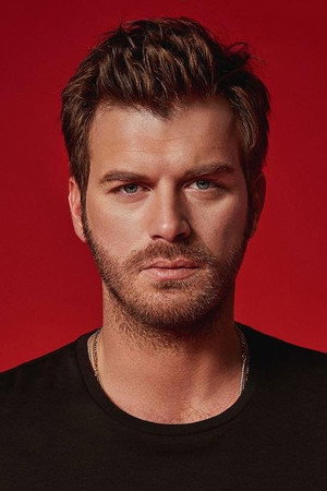 Kıvanç Tatlıtuğ portrait