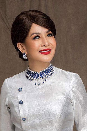 Htun Eaindra Bo portrait