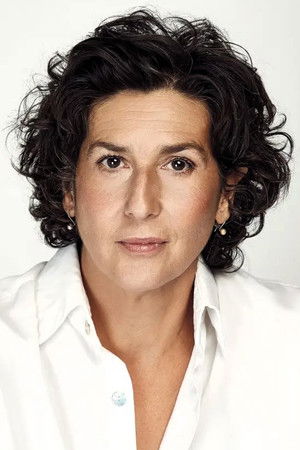 Elvira Mínguez portrait