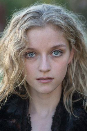 Lara Feith portrait
