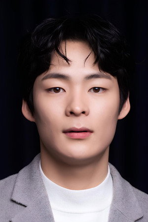 Song Geon-hee portrait
