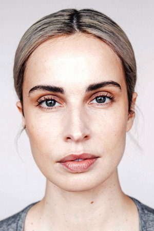 Heida Reed portrait