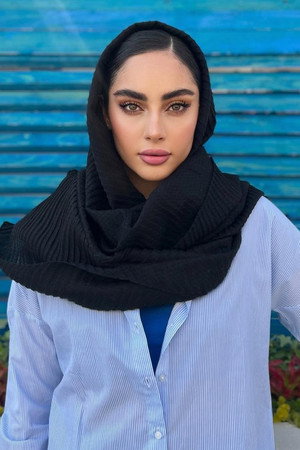 Tarlan Parvaneh portrait