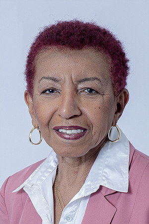 Leci Brandão portrait
