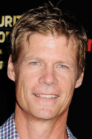 Joel Gretsch portrait