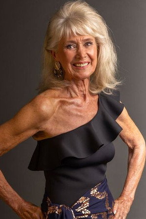 Jan Leeming portrait
