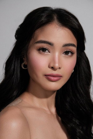 Aya Fernandez portrait