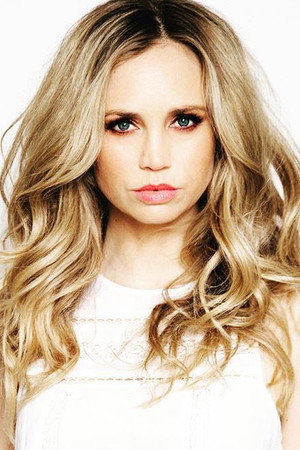 Fiona Gubelmann portrait