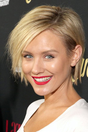 Nicky Whelan portrait