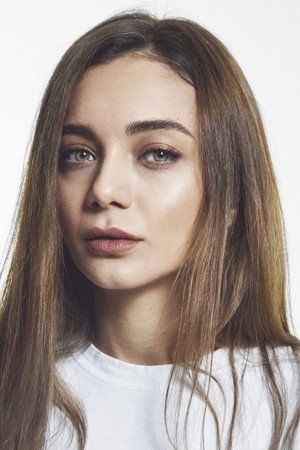 Damla Sönmez portrait