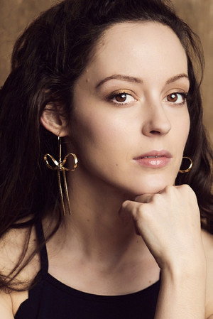 Jodi Lynn Thomas portrait