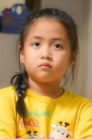 Ngân Chi portrait