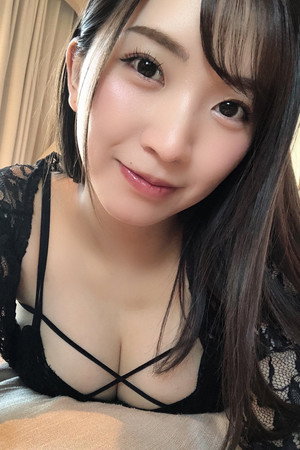 Mayu Suzuki portrait