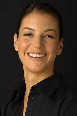 Defne Kayalar portrait