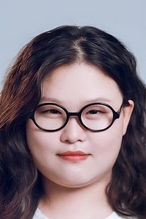 Li Ru Ge portrait