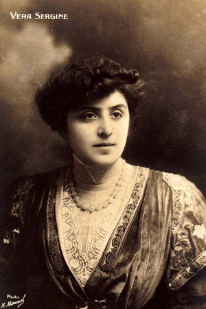 Véra Sergine portrait