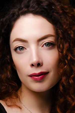 Akasya Asıltürkmen portrait