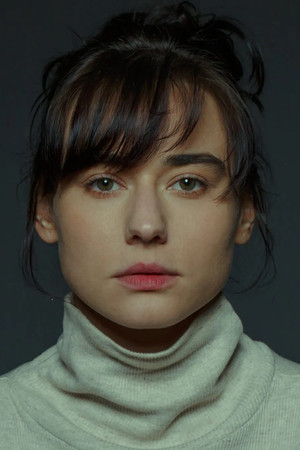 Ana Hartmann portrait