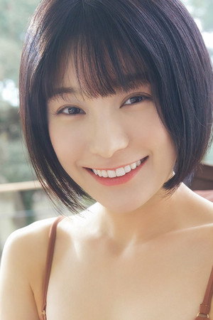 Momoko Arata portrait