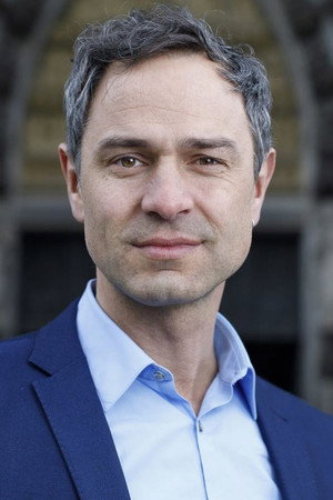 Daniele Ganser portrait