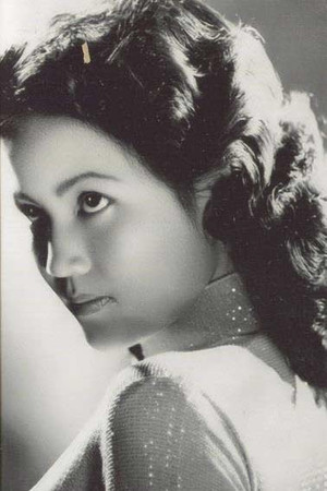 Kieu Chinh portrait