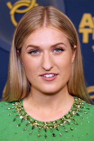 Britt Dekker portrait