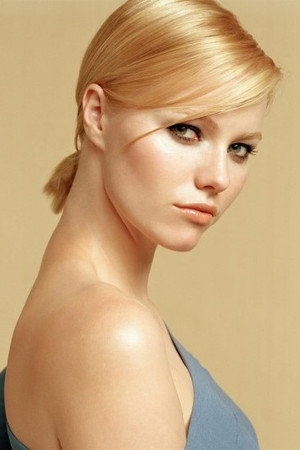 Melissa Sagemiller portrait