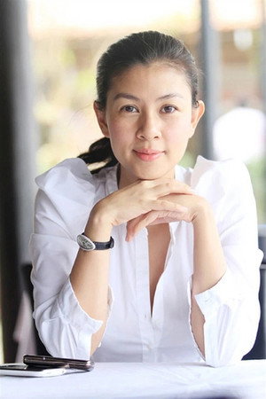Kim Thư portrait