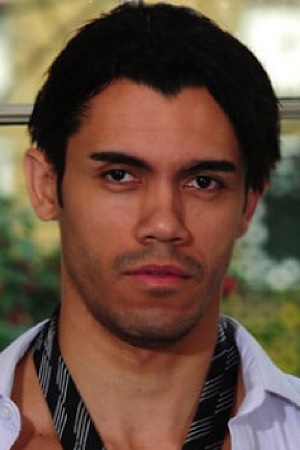 Leo Castro portrait