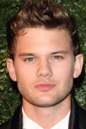 Jeremy Irvine portrait