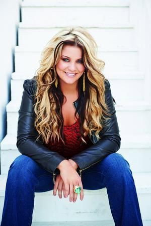 Lauren Alaina portrait