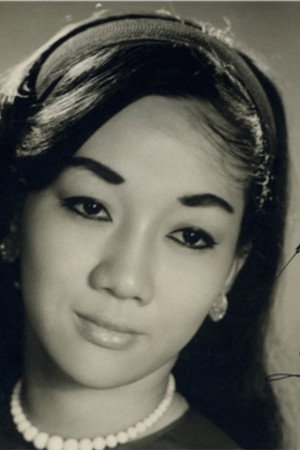 Anh Thư portrait