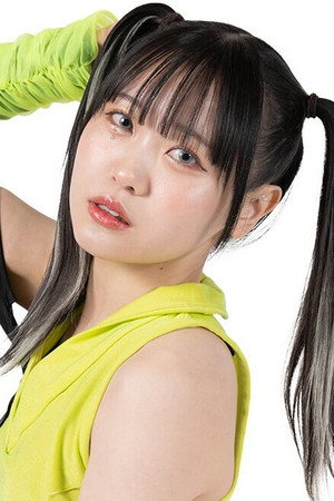Suzume portrait