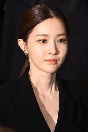 Kim Yoo-ri portrait