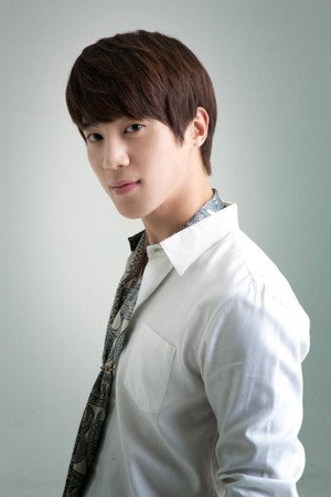 Yoon Sung-mo portrait