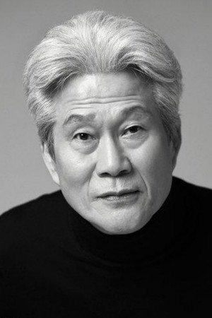 Lee Do-gyeong portrait