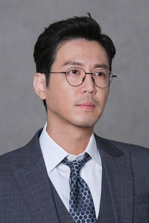 Choi Won-young portrait